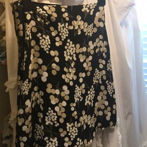 Silk skirt, sz 8, EUC, Mossimo, Black